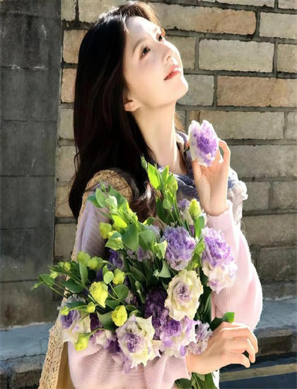 又黄又刺激色情大片巴黎野玫瑰_中年女人梦见娘家老宅_久久青草热热在线精品